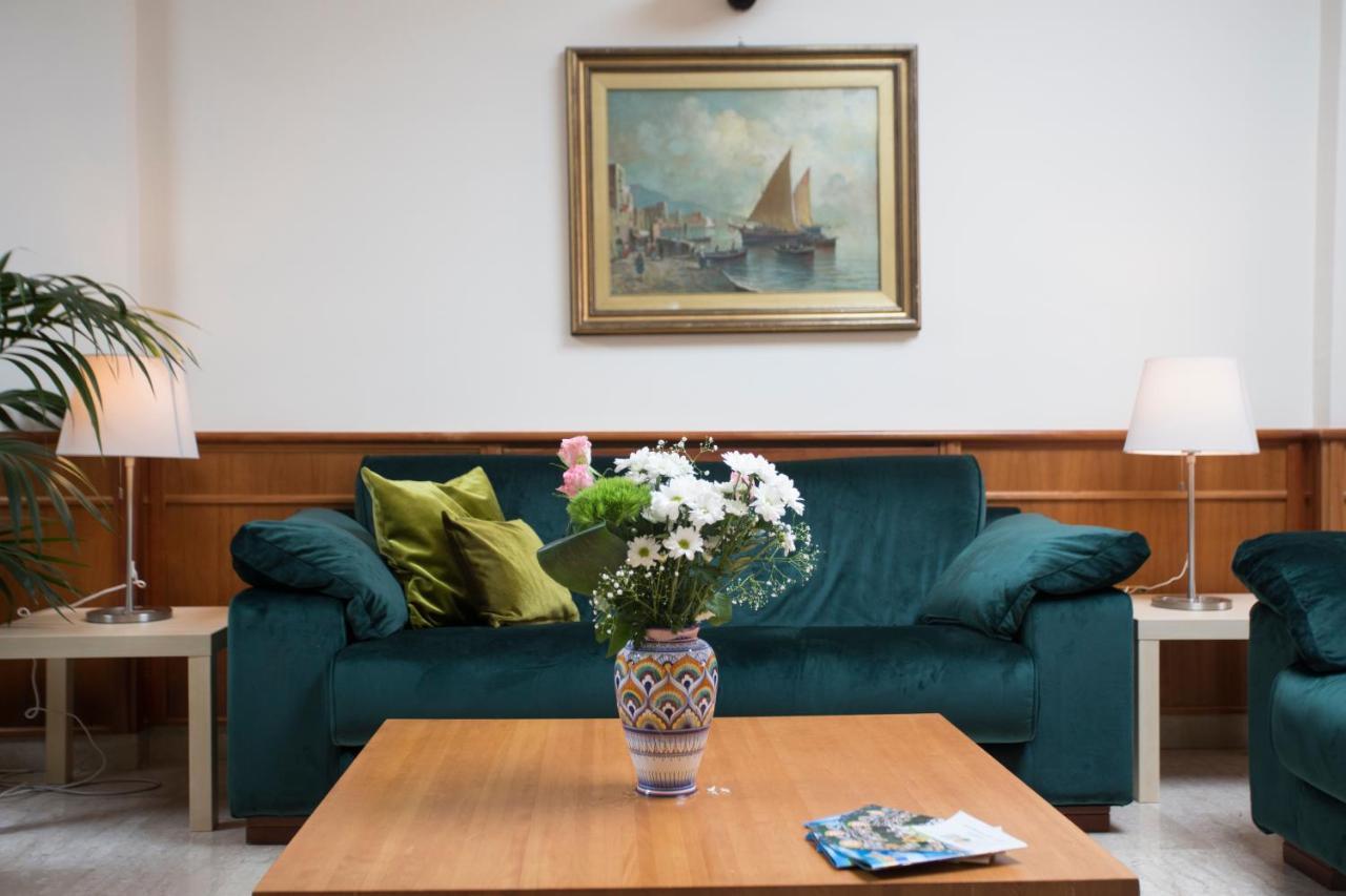 Hotel Villa Serena Castellammare di Stabia Ngoại thất bức ảnh