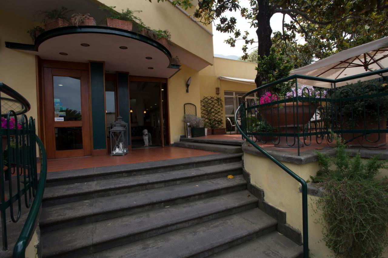 Hotel Villa Serena Castellammare di Stabia Ngoại thất bức ảnh