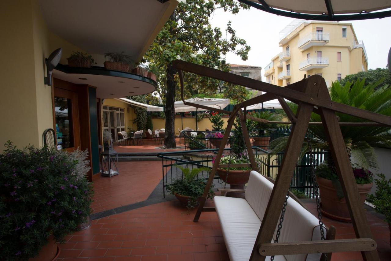Hotel Villa Serena Castellammare di Stabia Ngoại thất bức ảnh