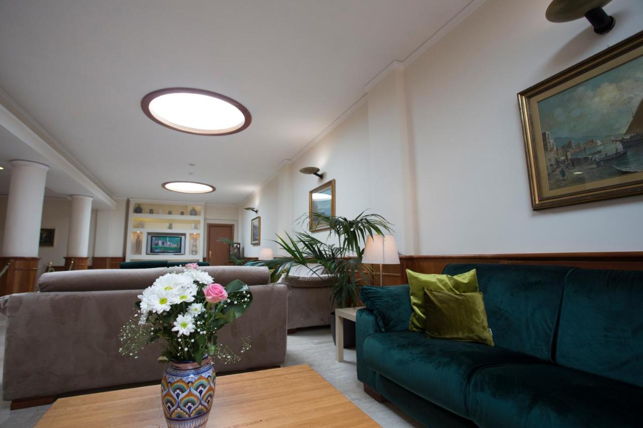 Hotel Villa Serena Castellammare di Stabia Ngoại thất bức ảnh