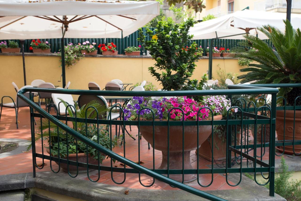 Hotel Villa Serena Castellammare di Stabia Ngoại thất bức ảnh