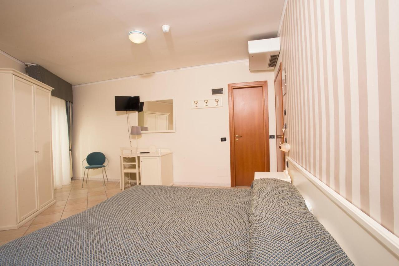 Hotel Villa Serena Castellammare di Stabia Ngoại thất bức ảnh