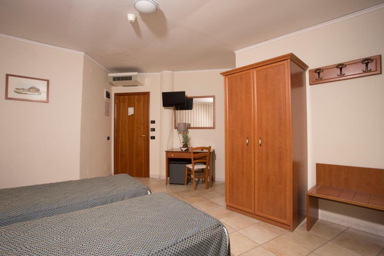 Hotel Villa Serena Castellammare di Stabia Ngoại thất bức ảnh