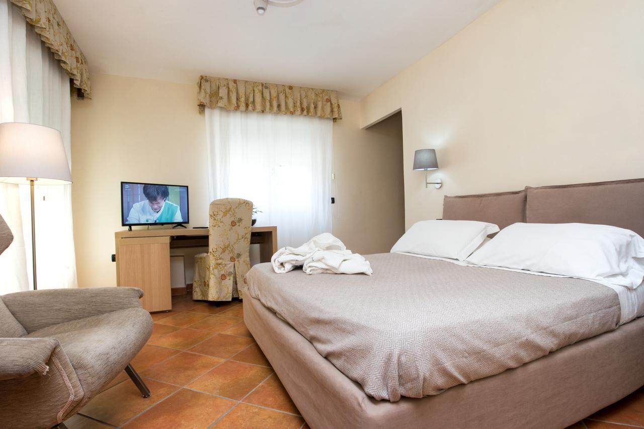 Hotel Villa Serena Castellammare di Stabia Ngoại thất bức ảnh