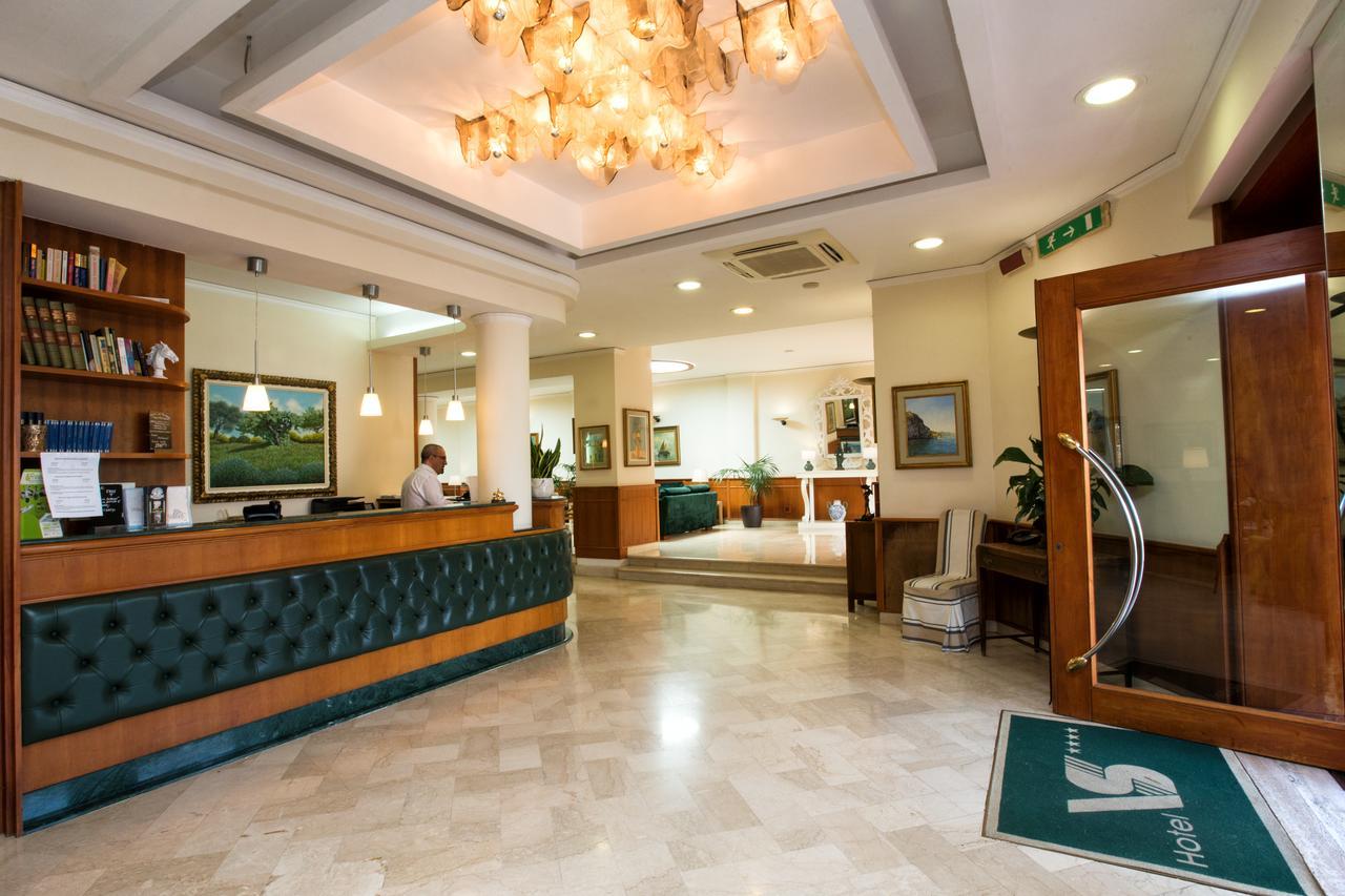 Hotel Villa Serena Castellammare di Stabia Ngoại thất bức ảnh